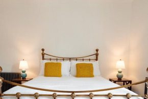 Stylish Retreat Inside City Walls
